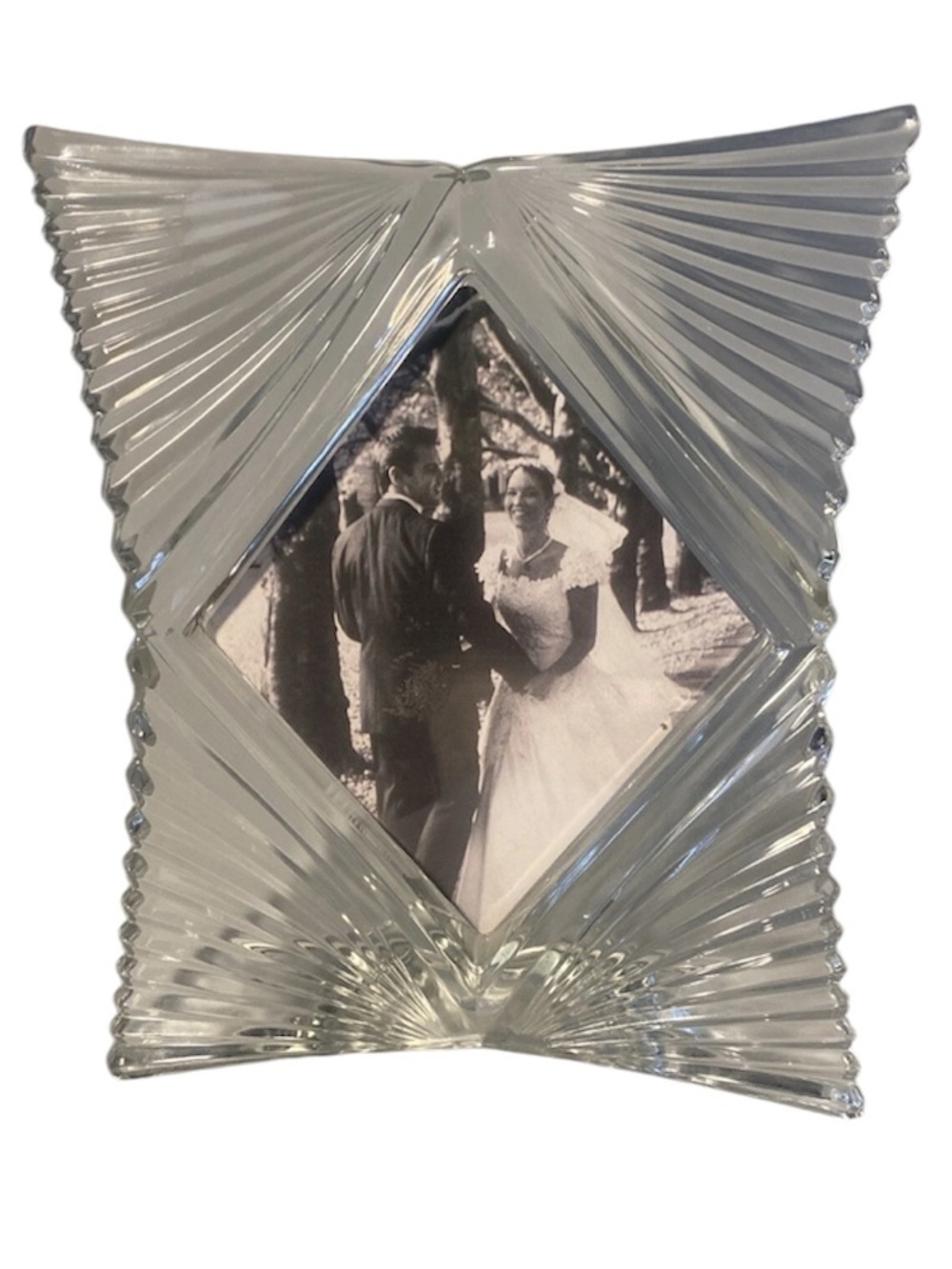 MIKASA Starlet picture frame clear, beveled cut glass, distinct starburst design